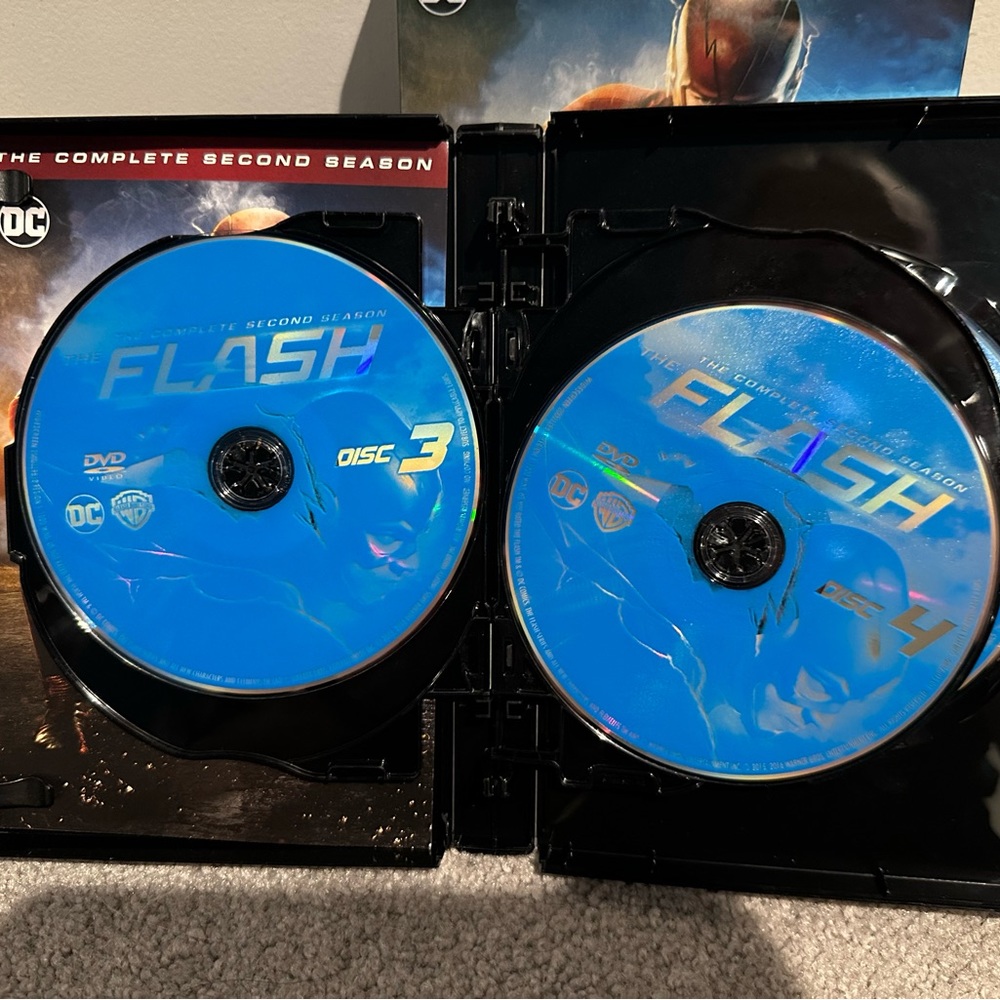 👻 5 for $50 The Flash: Season 2 (DVD) - Picture 4 of 7